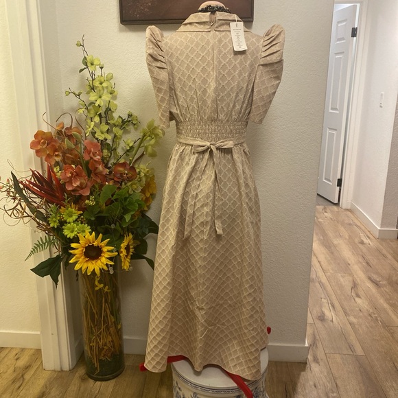 Filipiniana Vintage-Inspired Cream Midi Dress with Puff Shoulders Fits S, M, & L - Picture 7 of 8